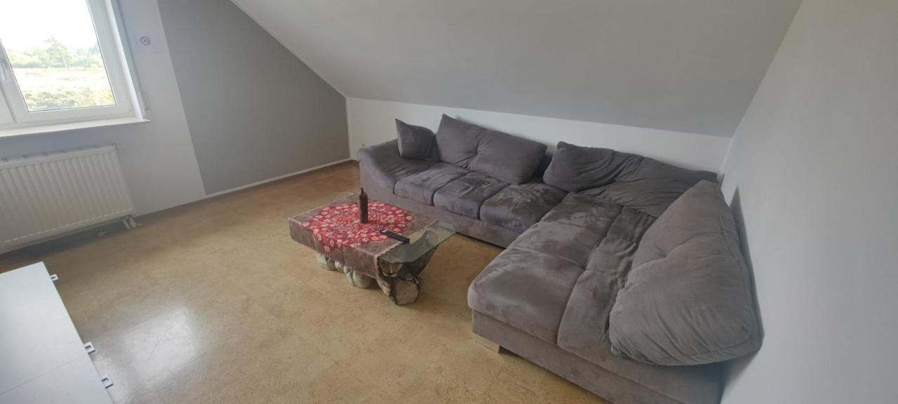 Ferienwohnung zwischen Rhein und Schwarzwald Bischweier Exterior foto